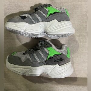 Adidas Originals Yung-96 Grey Green infant kids Sneakers Size 4K
